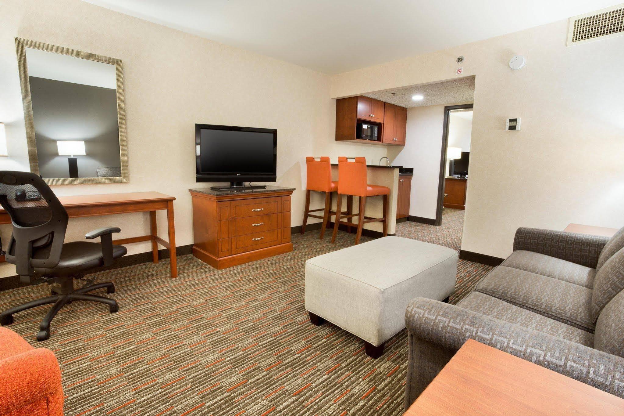 Drury Inn & Suites St. Louis 크리브 코어 외부 사진