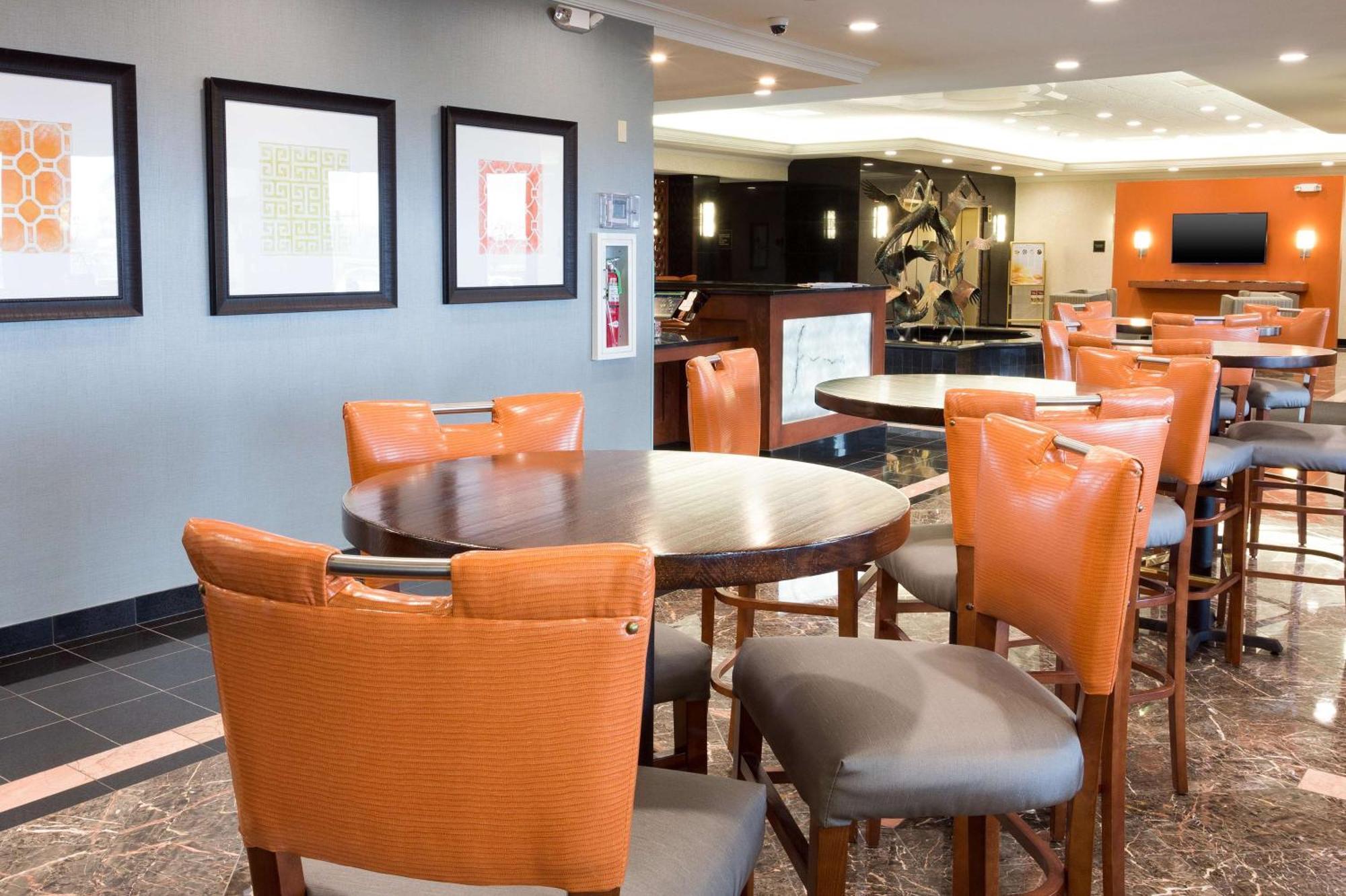 Drury Inn & Suites St. Louis 크리브 코어 외부 사진
