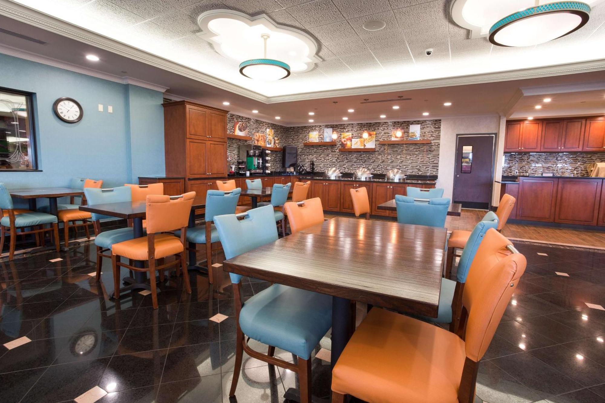 Drury Inn & Suites St. Louis 크리브 코어 외부 사진